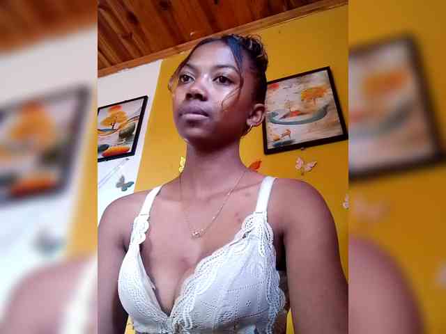 Sahsahsexy webcam