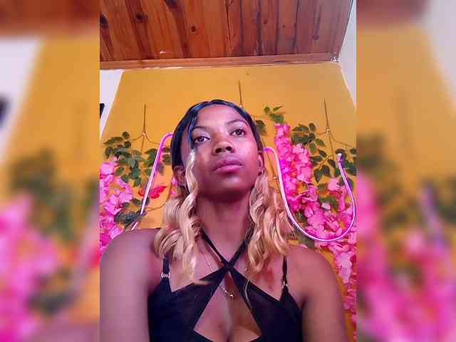 Sahsahsexy webcam