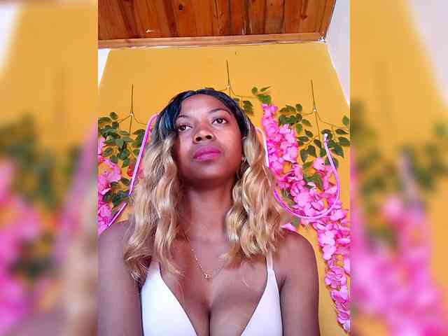 Sahsahsexy webcam