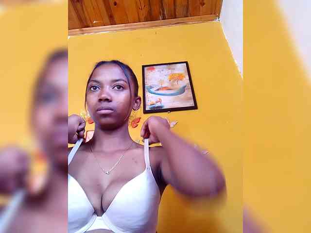 Sahsahsexy webcam
