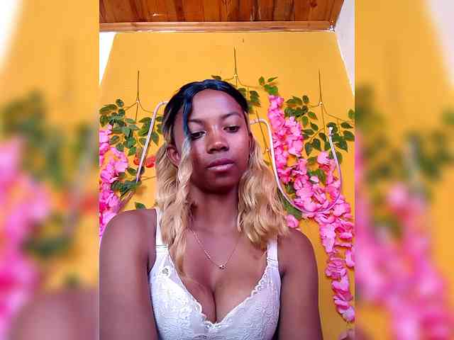 Sahsahsexy webcam