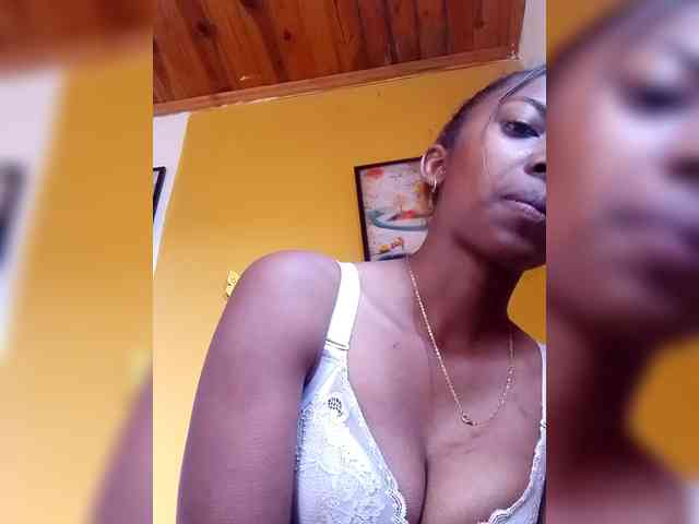 Sahsahsexy webcam
