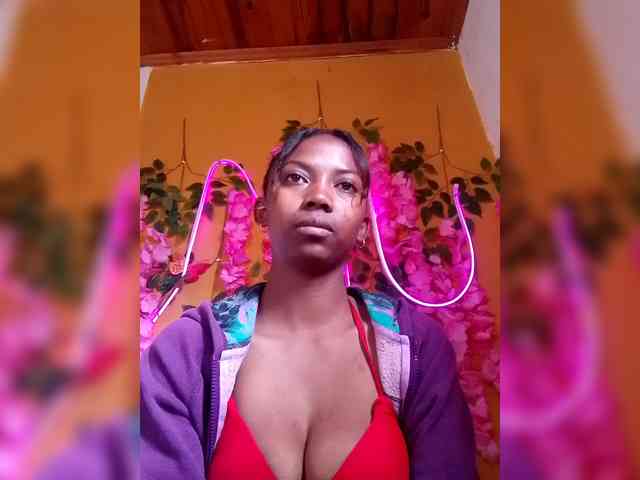 Sahsahsexy webcam