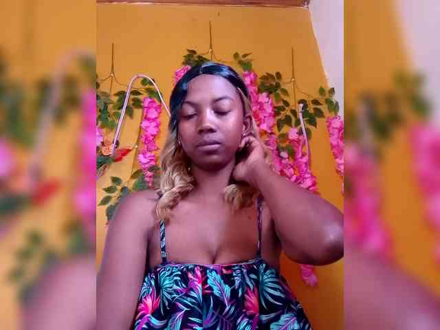 Modèle: Sahsahsexy