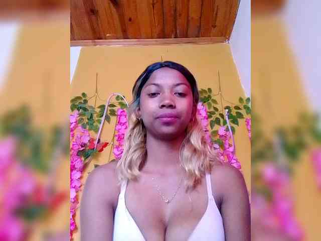 Sahsahsexy webcam