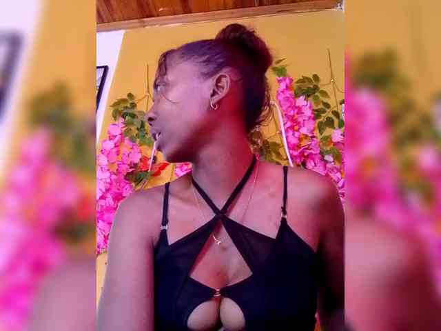 Sahsahsexy webcam