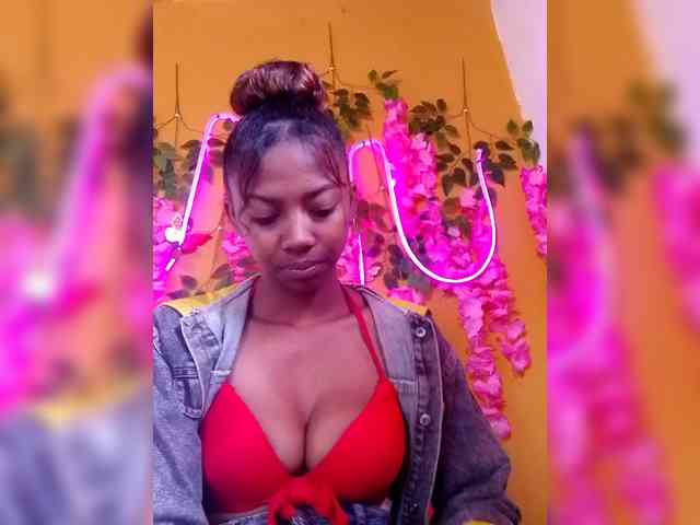 Sahsahsexy webcam