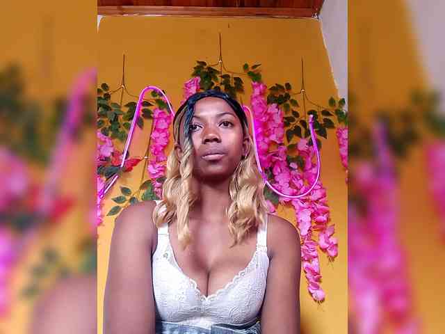 Sahsahsexy webcam