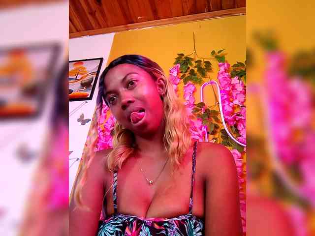 Modèle: Sahsahsexy