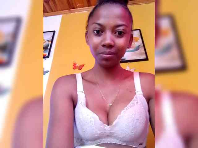 Modèle: Sahsahsexy