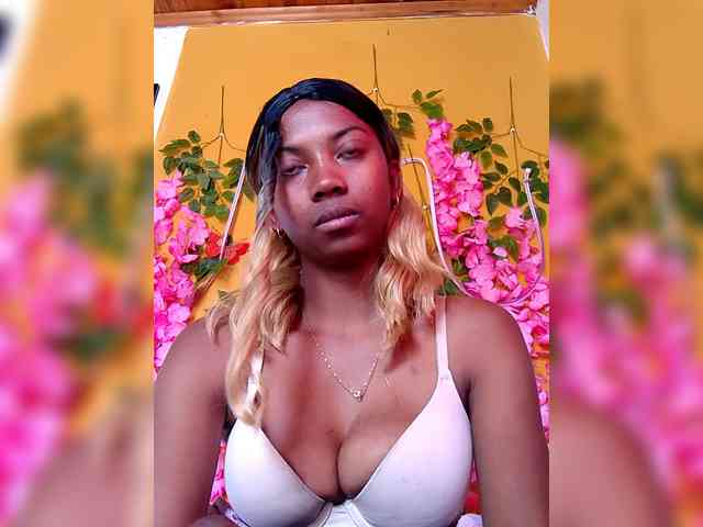 Sahsahsexy webcam