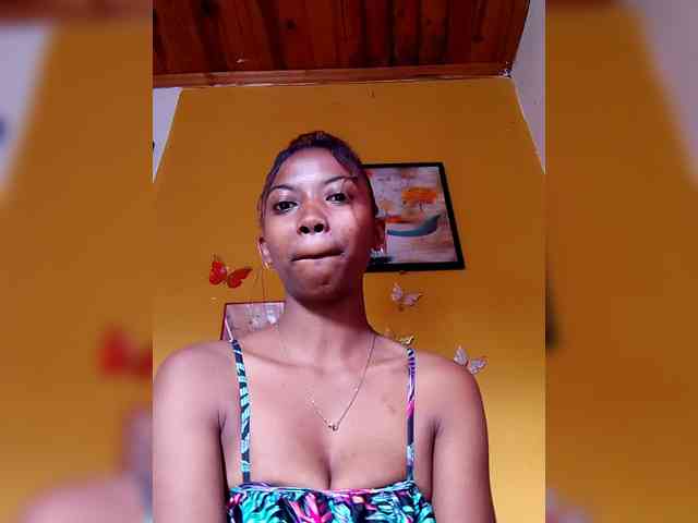Sahsahsexy webcam