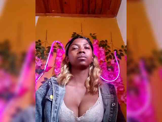 Sahsahsexy webcam