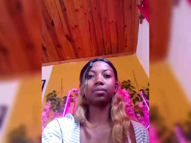 Sahsahsexy webcam