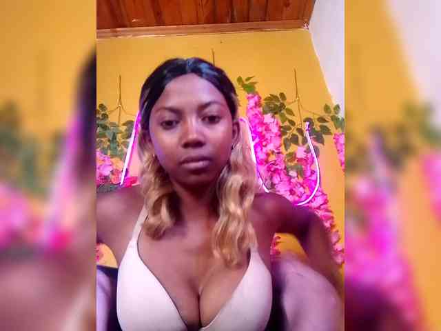 Sahsahsexy webcam