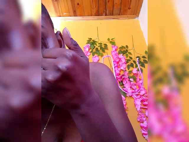 Sahsahsexy webcam