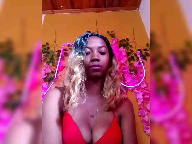 Sahsahsexy webcam