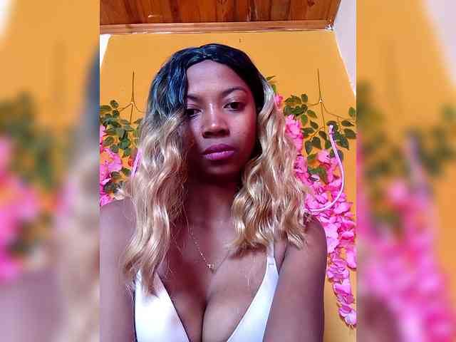Sahsahsexy webcam