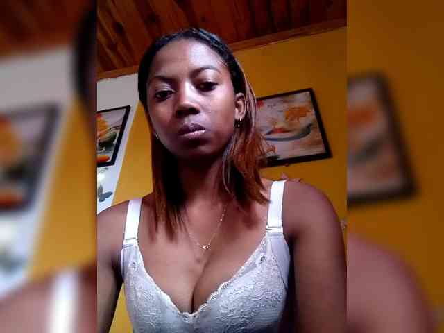 Sahsahsexy webcam