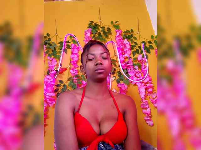 Sahsahsexy webcam