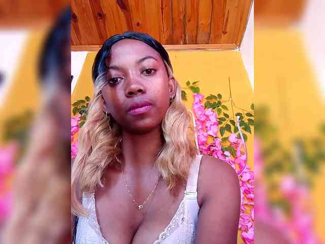 Sahsahsexy webcam