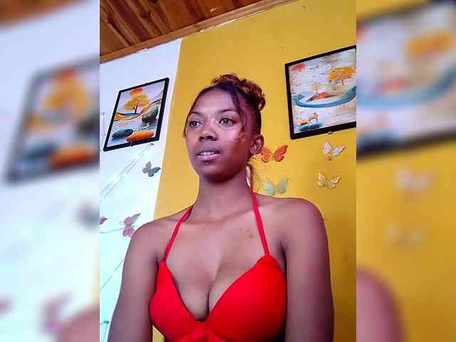 Modèle: Sahsahsexy