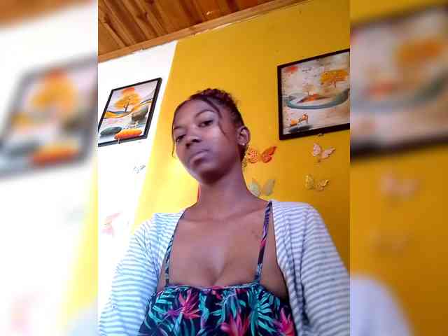Modèle: Sahsahsexy