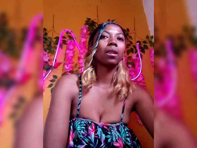Sahsahsexy webcam