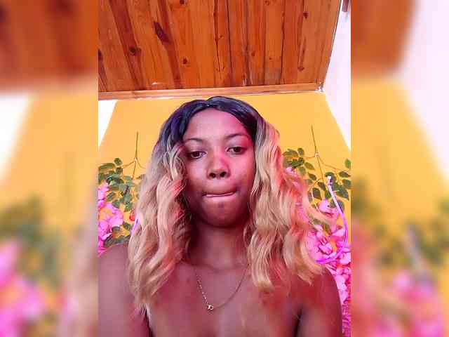 Sahsahsexy webcam