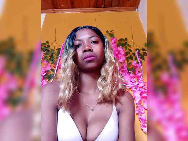 Sahsahsexy webcam