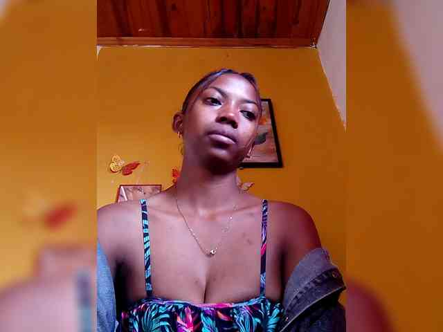Sahsahsexy webcam