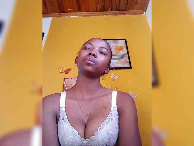 Sahsahsexy webcam