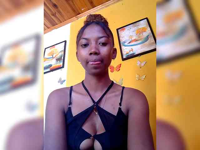 Sahsahsexy webcam