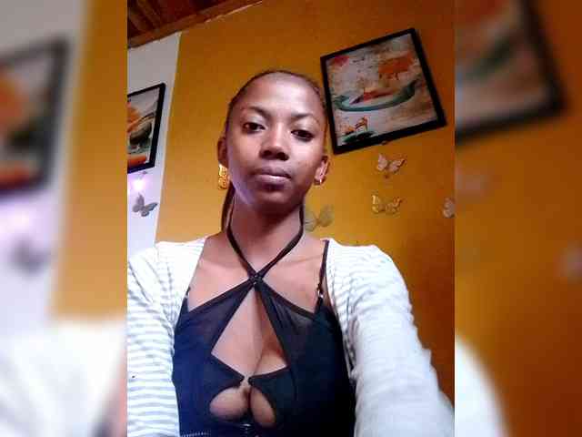 Sahsahsexy webcam