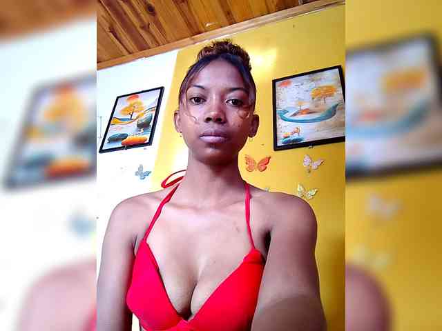 Modèle: Sahsahsexy