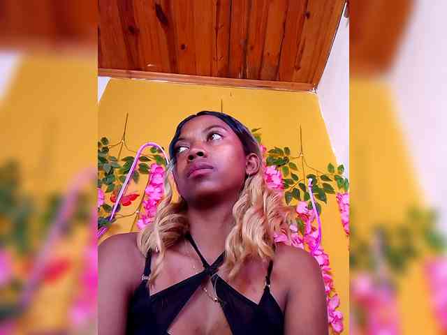 Sahsahsexy webcam