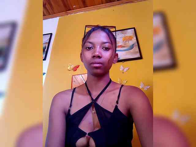 Sahsahsexy webcam