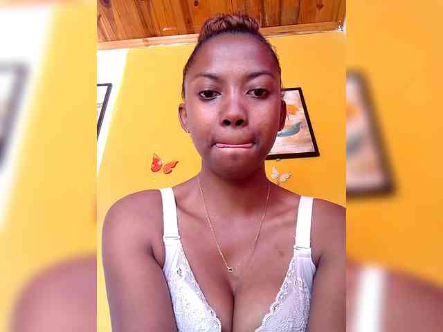 Modèle: Sahsahsexy