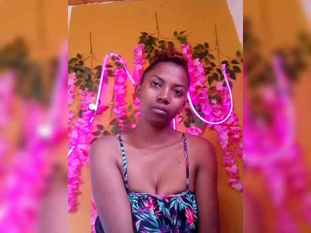 Sahsahsexy webcam