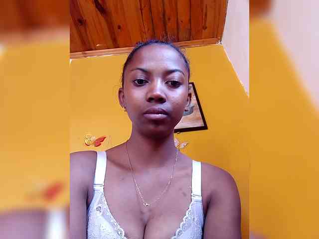 Sahsahsexy webcam