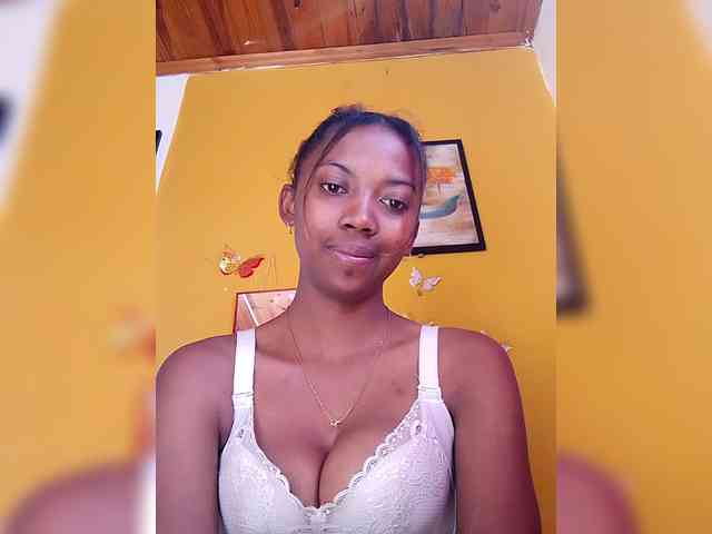 Modèle: Sahsahsexy