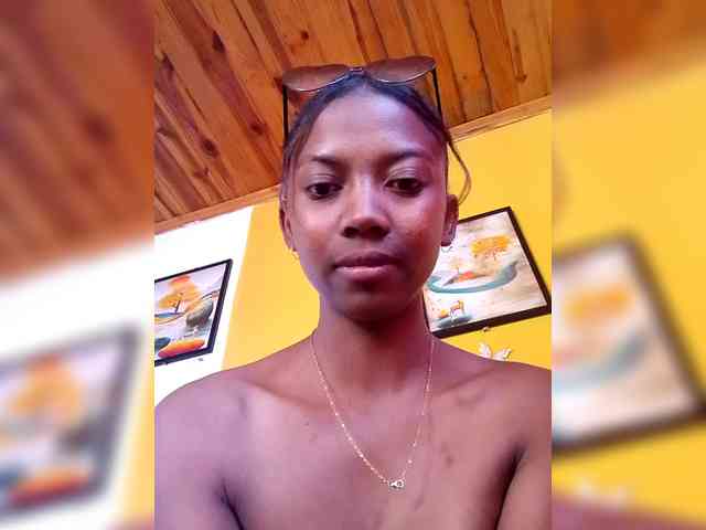 Sahsahsexy webcam