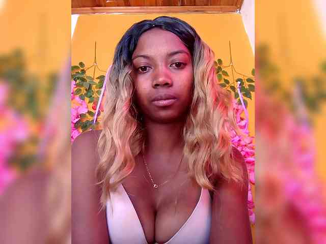 Sahsahsexy webcam