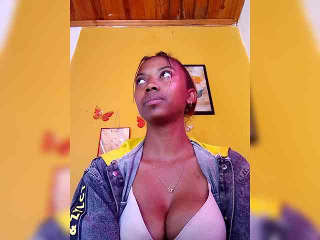 Sahsahsexy webcam
