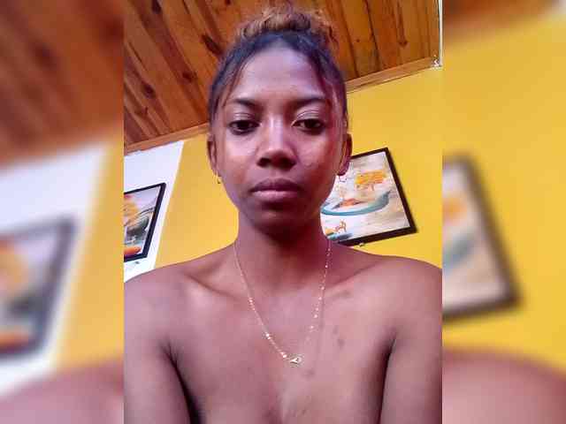 Sahsahsexy webcam