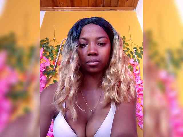 Sahsahsexy webcam