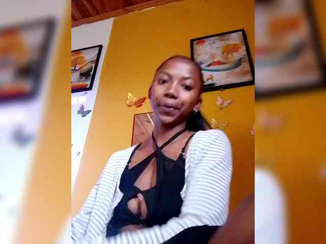 Sahsahsexy webcam