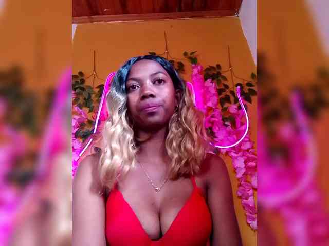 Sahsahsexy webcam