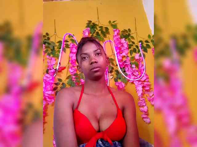 Sahsahsexy webcam