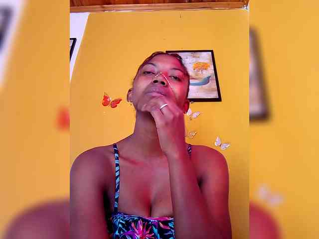 Sahsahsexy webcam